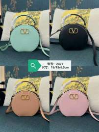 Picture of Valentino Handbags _SKUfw198496847fw